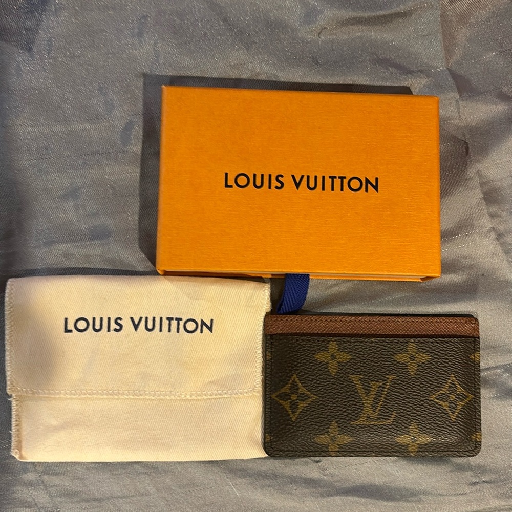 Louis Vuitton Monogram Canvas Cardholder